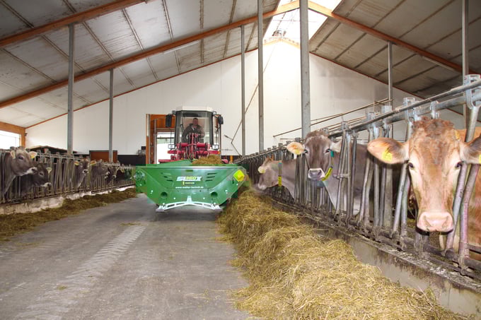 New Sl360x Makes Feeding Bales A Pleasure For Farmers Wife